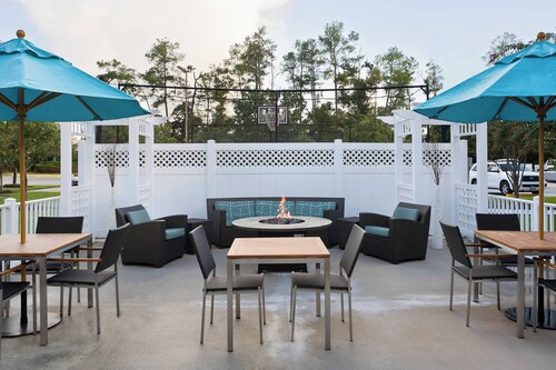 Residence Inn Houston The Woodlands / Lake Front Circle