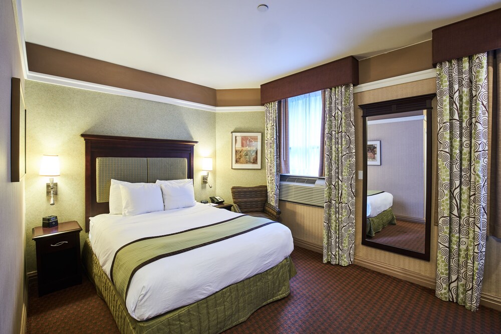 Guest room