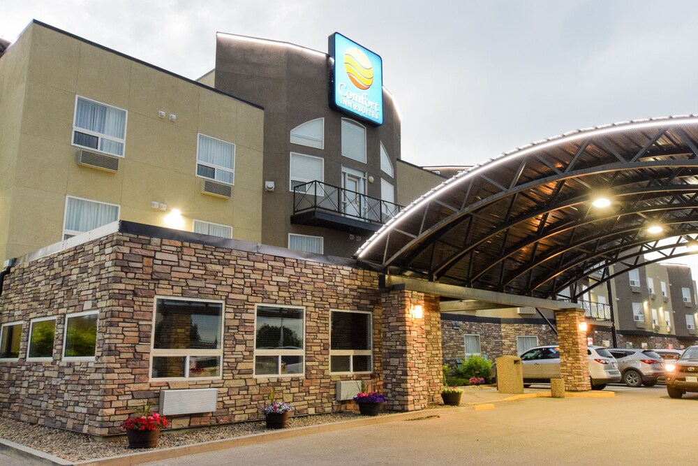 Hotel Front - Evening/Night