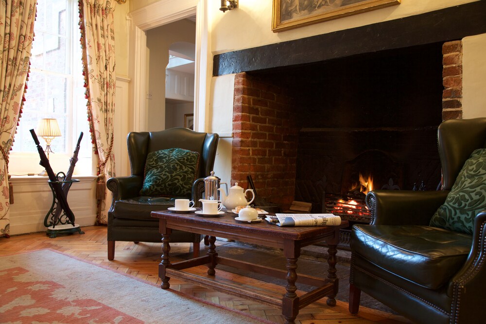 Hotel Lounge