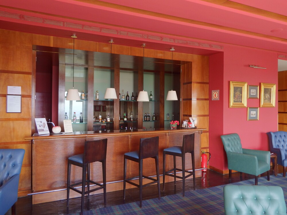 Hotel Lounge