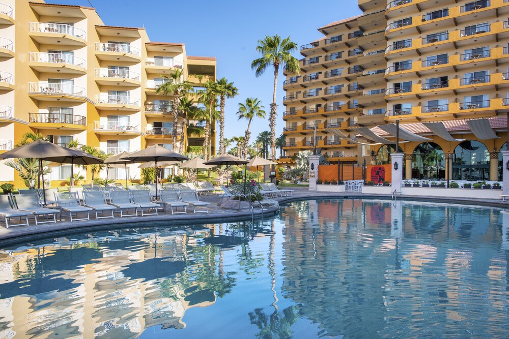 Outdoor pool, Villa del Palmar Beach Resort Cabo San Lucas