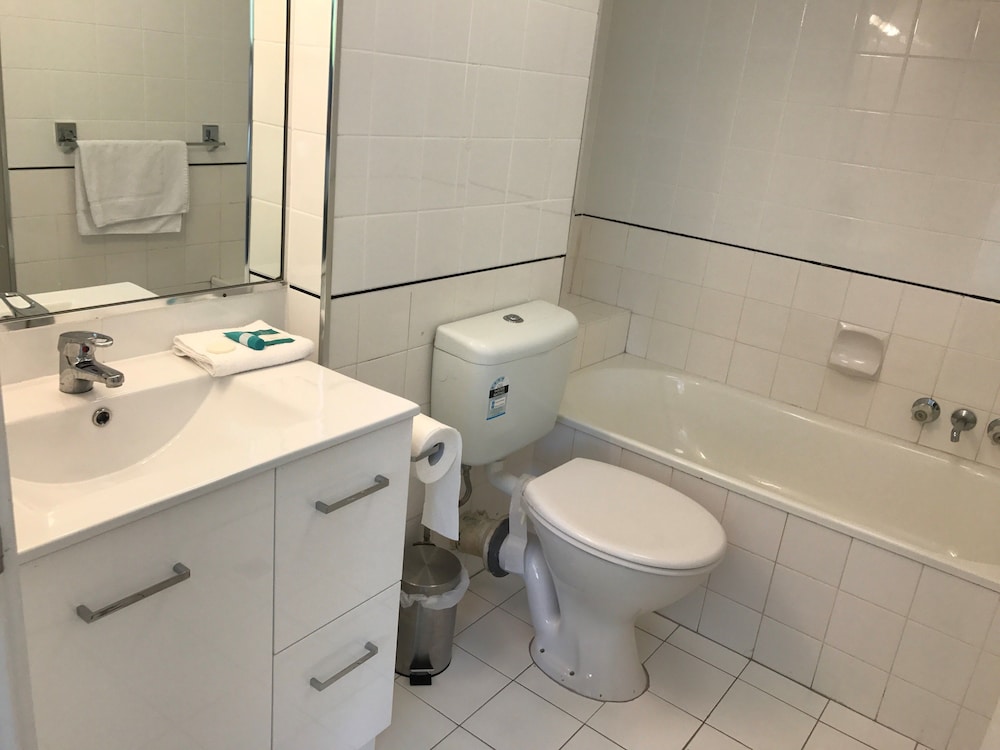 Two Bedroom - Budget - Bathroom