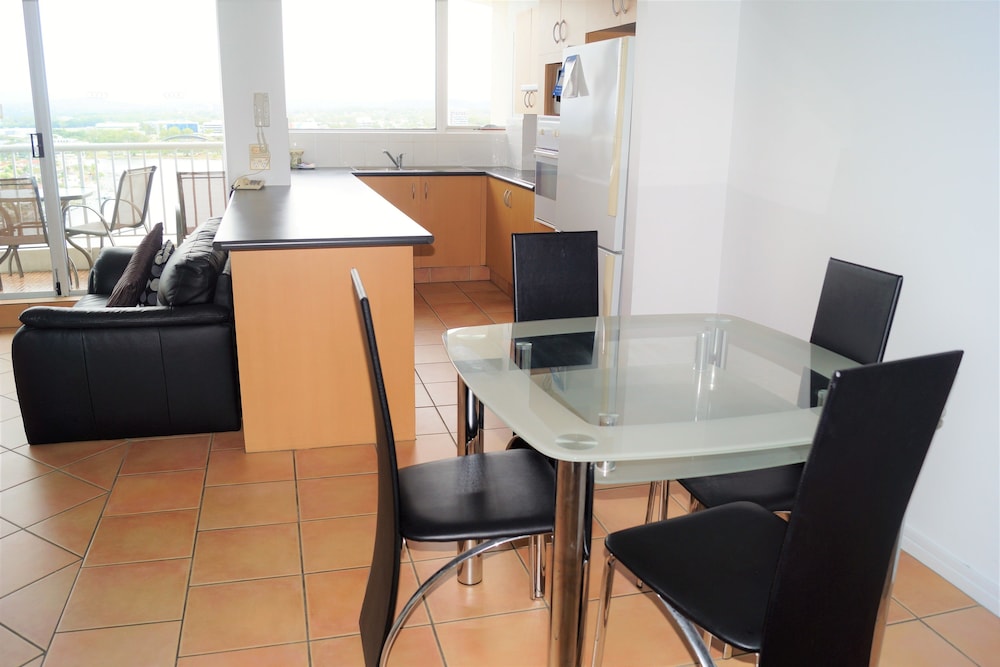 One Bedroom - Superior - 1 Night72 - In-Room Dining