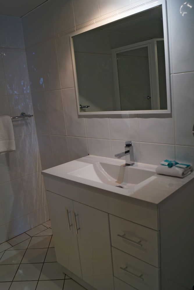 One Bedroom - Superior - Bathroom Sink