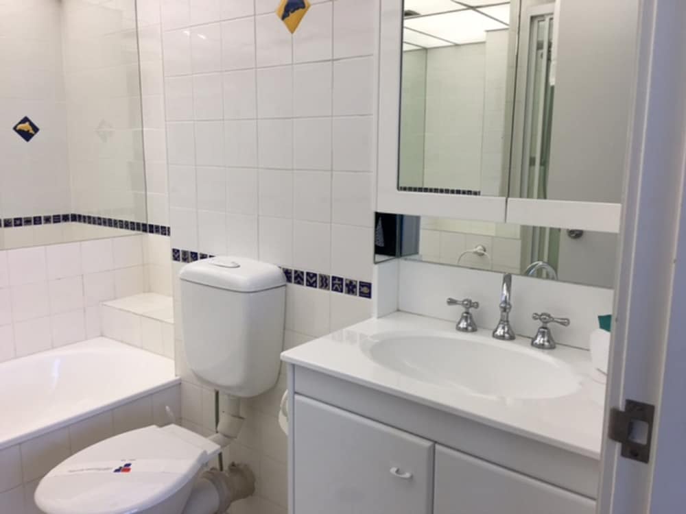Three Bedroom - Superior - Bathroom
