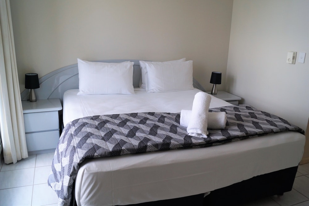 One Bedroom - Superior - Guestroom