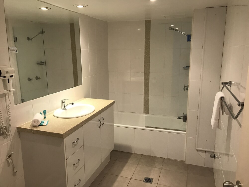 Standard Apartment, 2 Bedrooms, Non Smoking, Kitchen (5 Nights Stay) - Bathroom