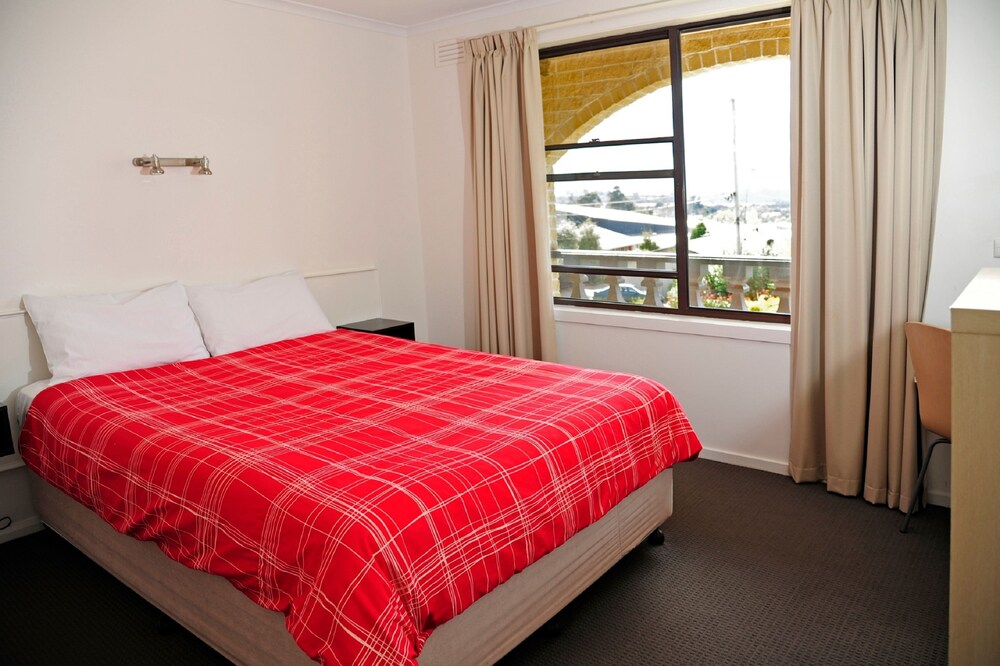 Two Bedroom Apartment - Guestroom