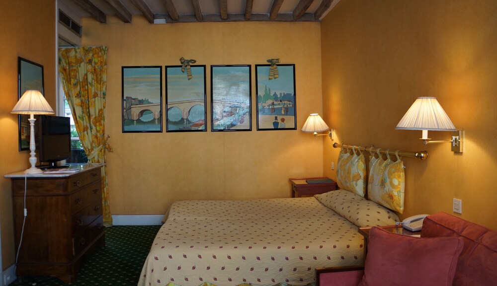 Guestroom