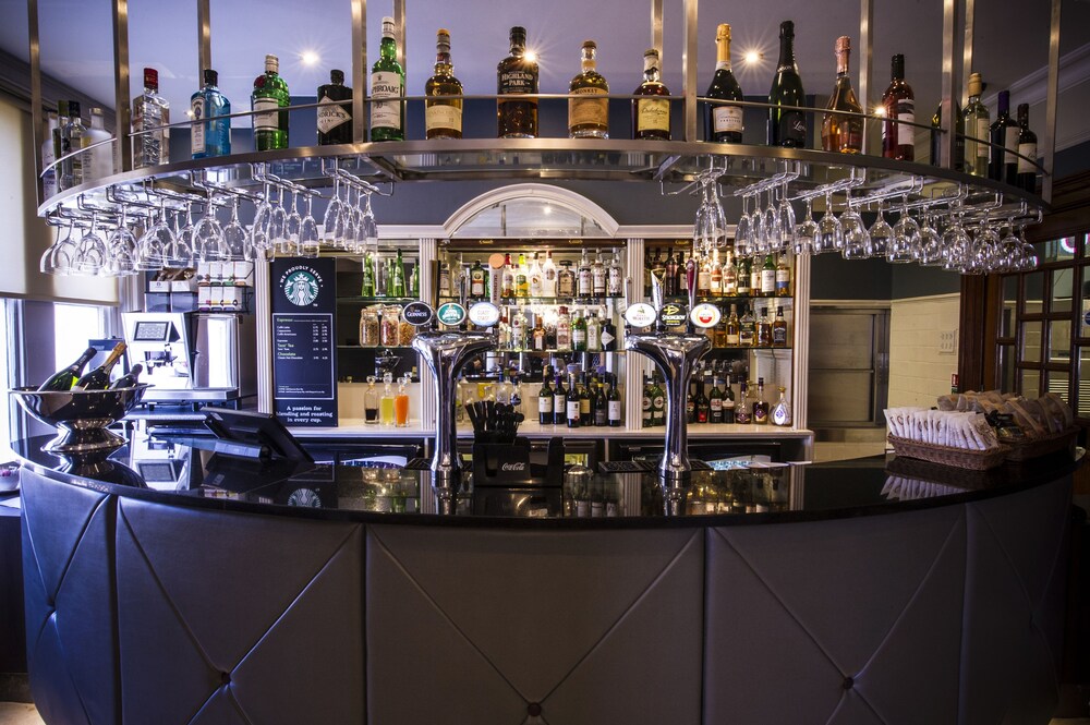 Hotel Bar