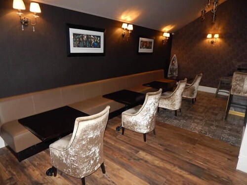 Hotel Lounge