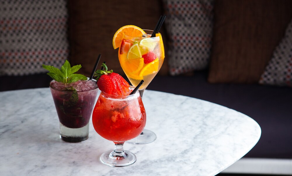 Hotel Bar