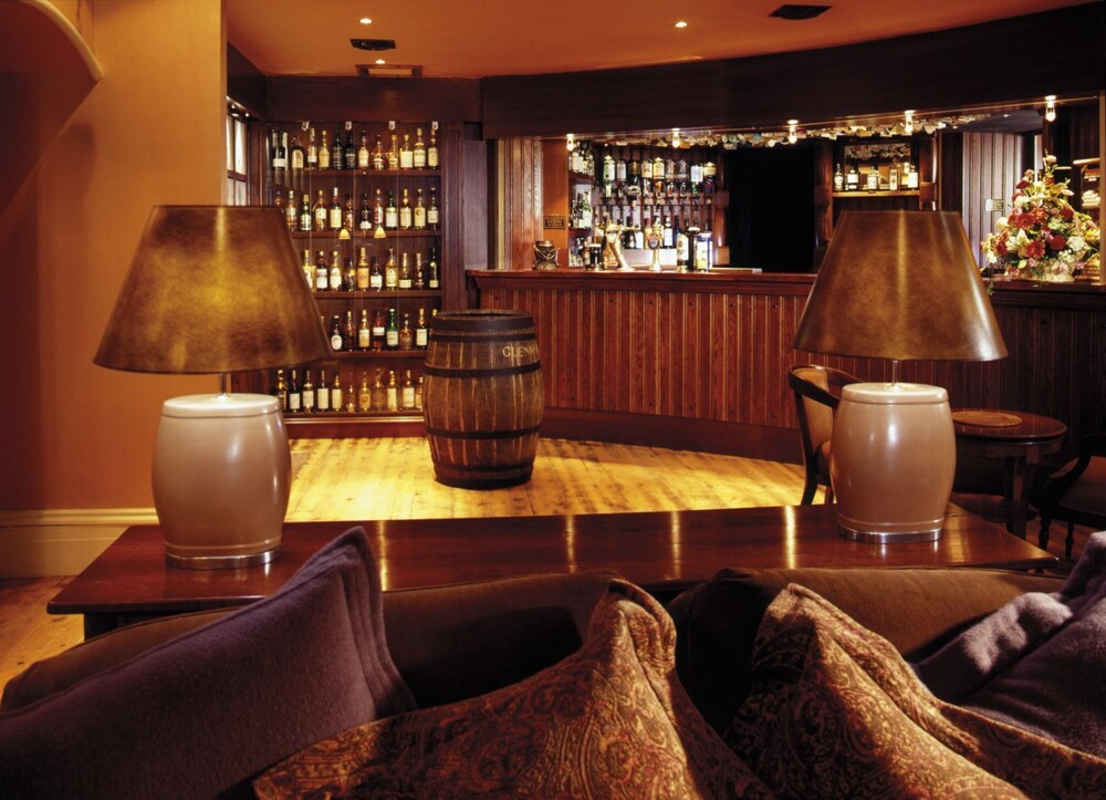 Hotel Bar