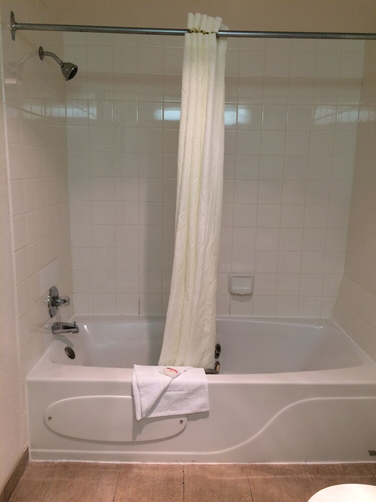 Jetted Tub