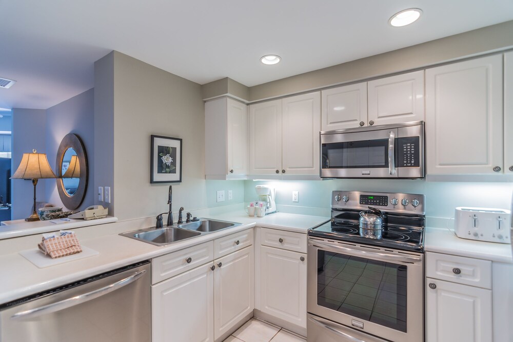 Westwinds One Bedroom - In-Room Kitchen