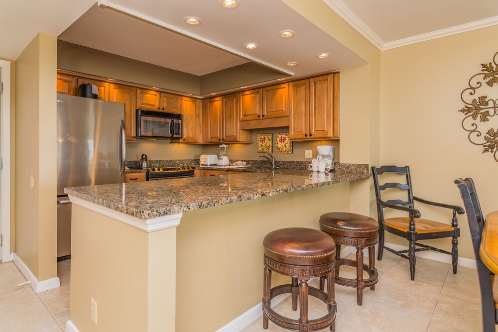 Beachside Towers Two Bedroom - In-Room Kitchen
