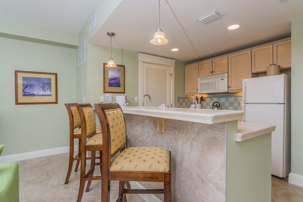 Grand Complex One Bedroom - Guestroom