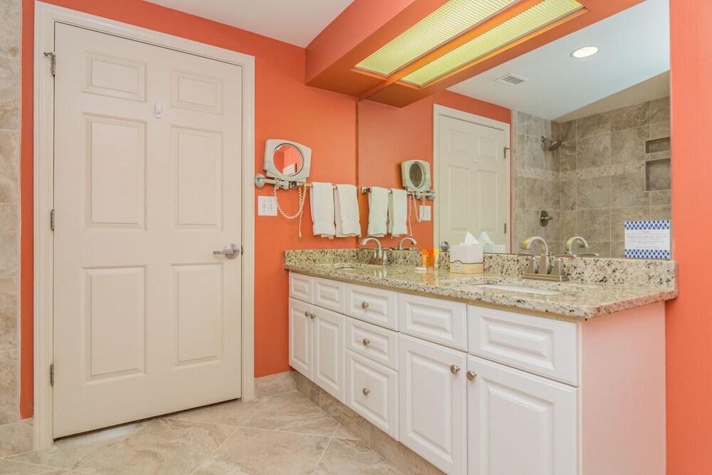 Westwinds Two Bedroom - Bathroom