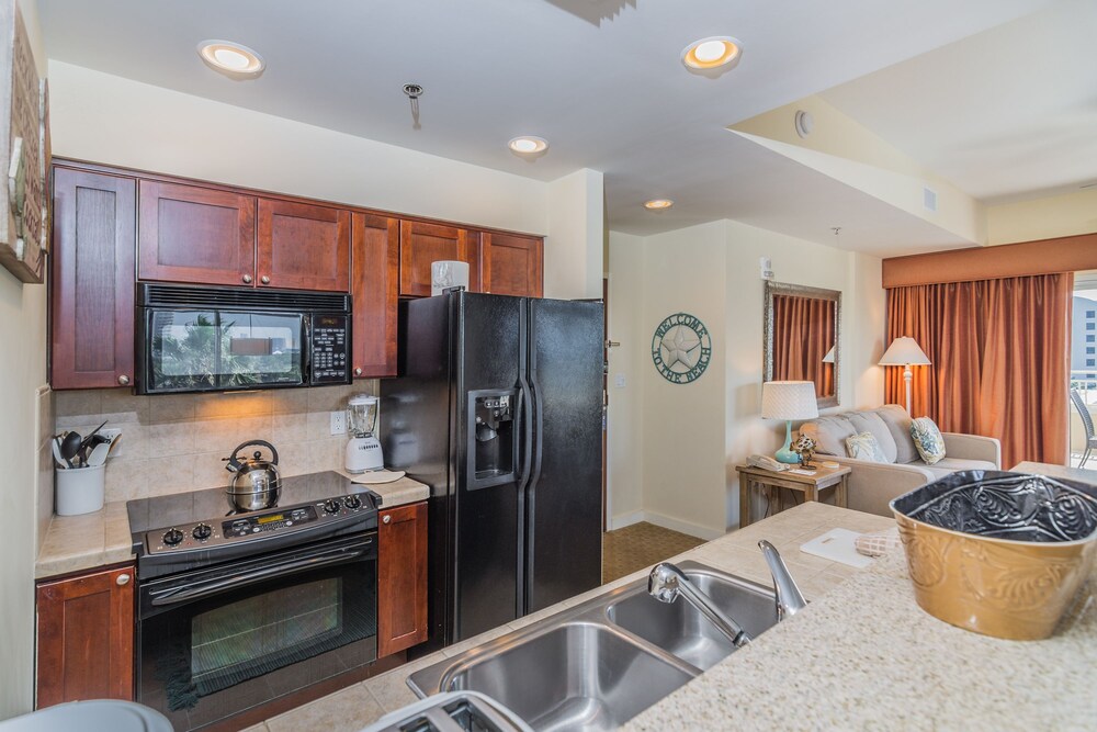 Luau One Bedroom - In-Room Kitchen