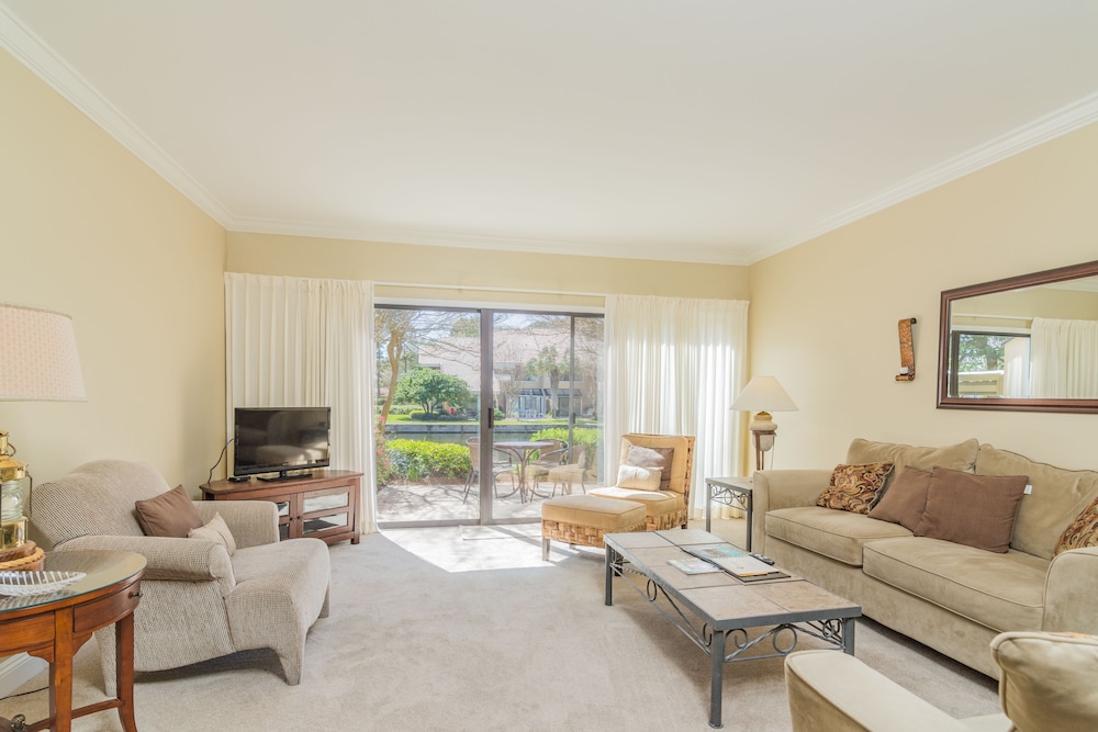 Beachwalk Two Bedroom - Living Area