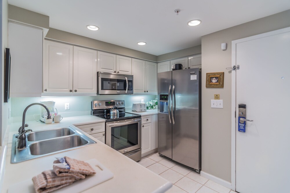Westwinds One Bedroom - In-Room Kitchen