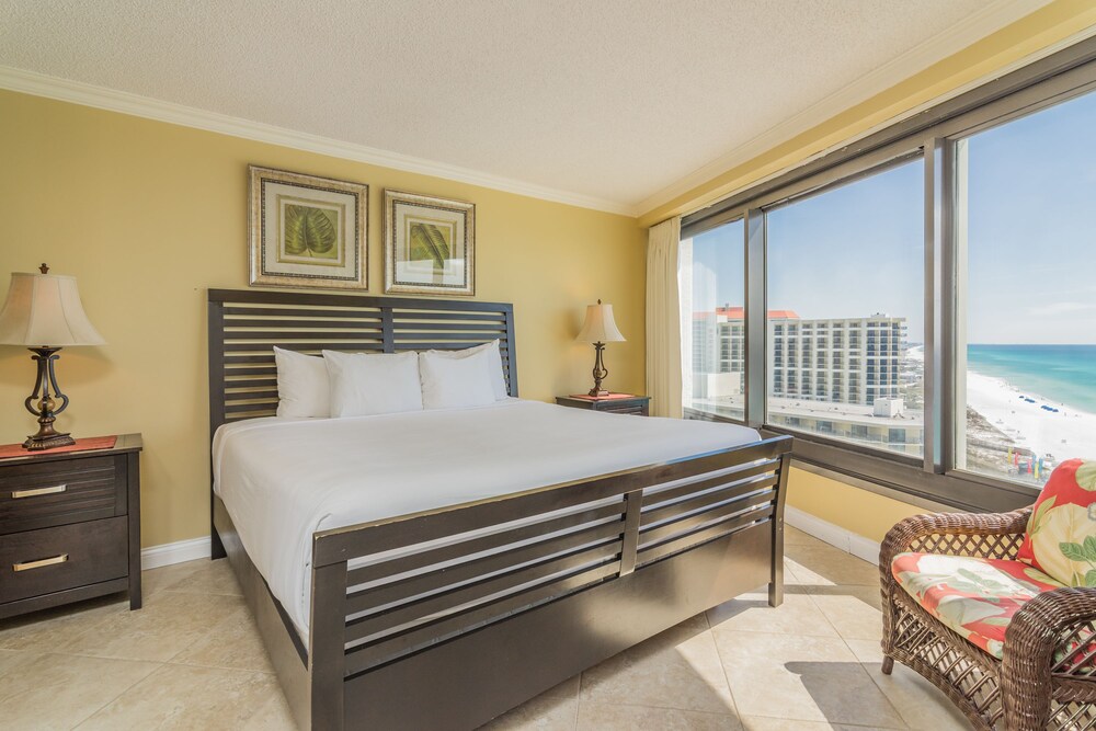 Beachside Towers One Bedroom - Guestroom