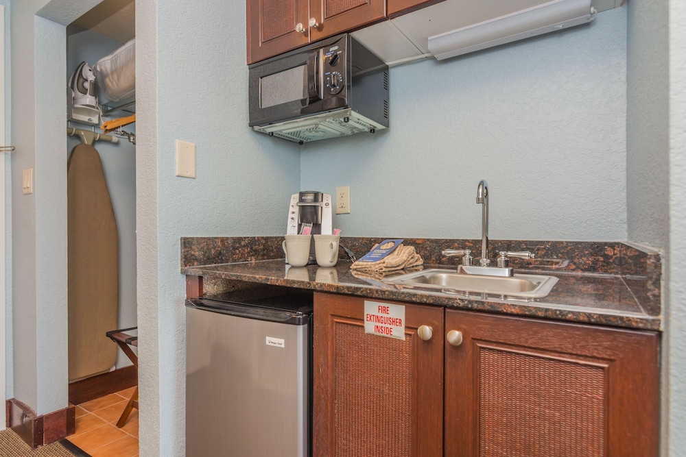 Bayside at Sandestin Bay View Studio - In-Room Kitchenette