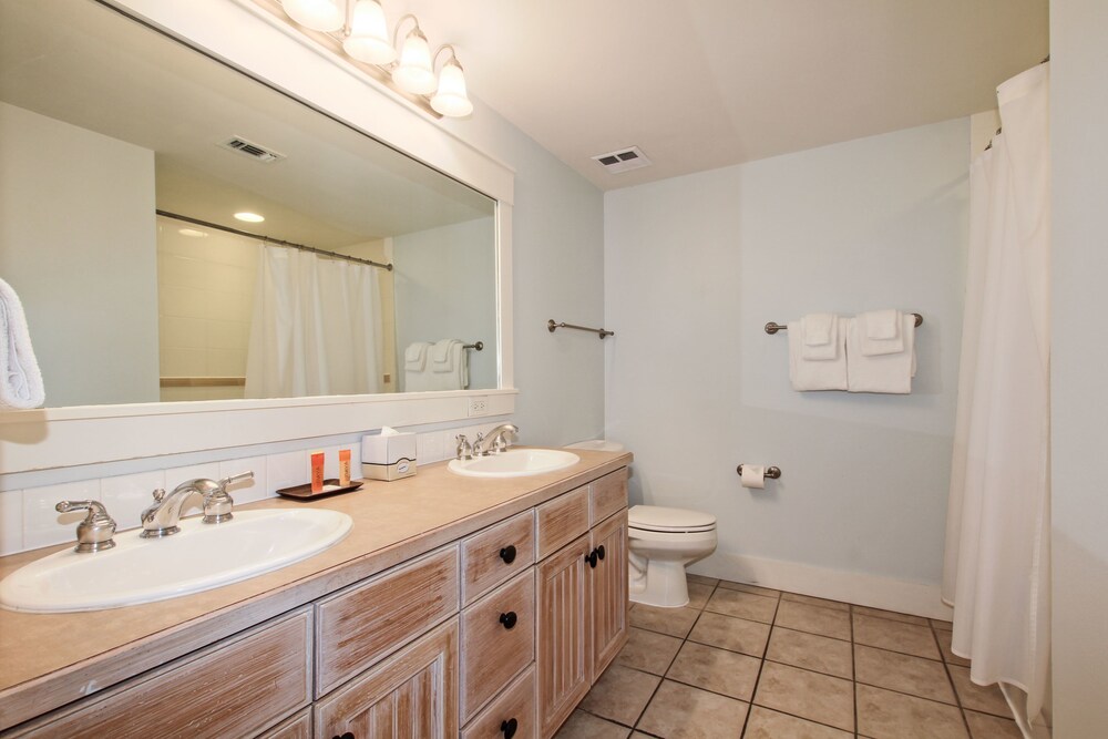 Village One Bedroom - Bathroom