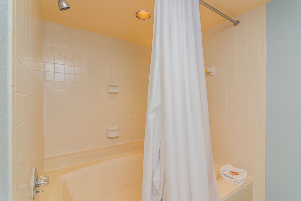 Bayside at Sandestin One Bedroom Suite - Bathroom