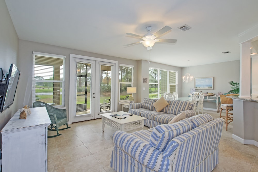 Lakeside Three Bedroom - Living Area