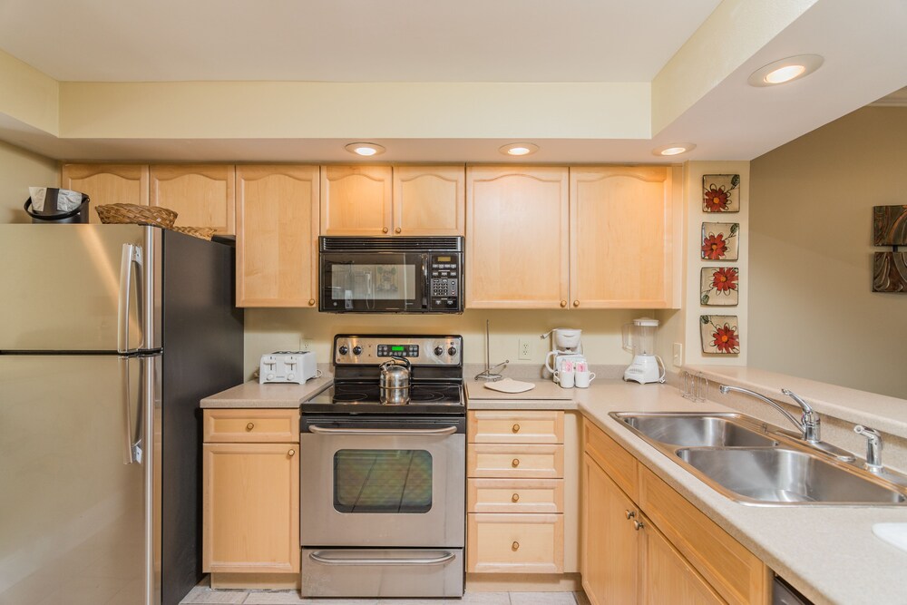 Beachwalk Two Bedroom - In-Room Kitchen