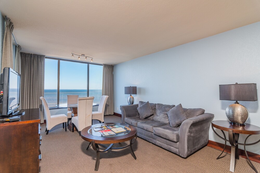 Bayside at Sandestin One Bedroom Suite - Living Area