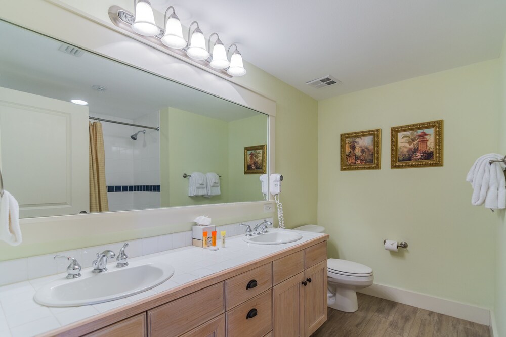 Village Two Bedroom - Bathroom