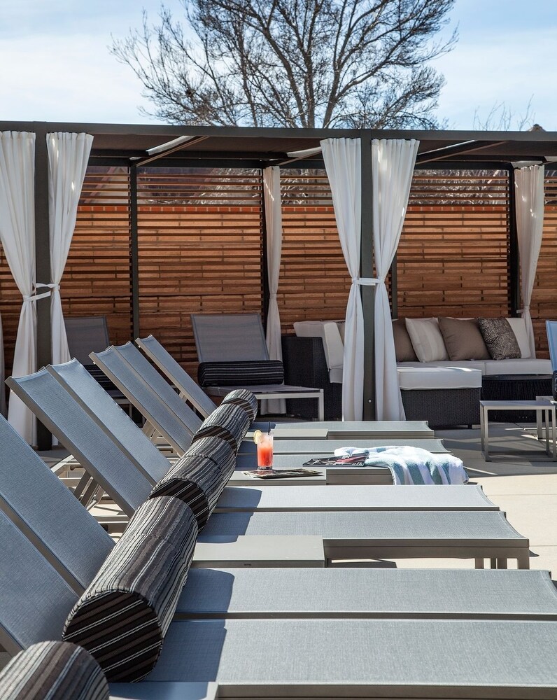 Sundeck