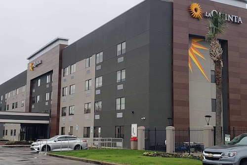 La Quinta Inn & Suites by Wyndham Houston NW Brookhollow