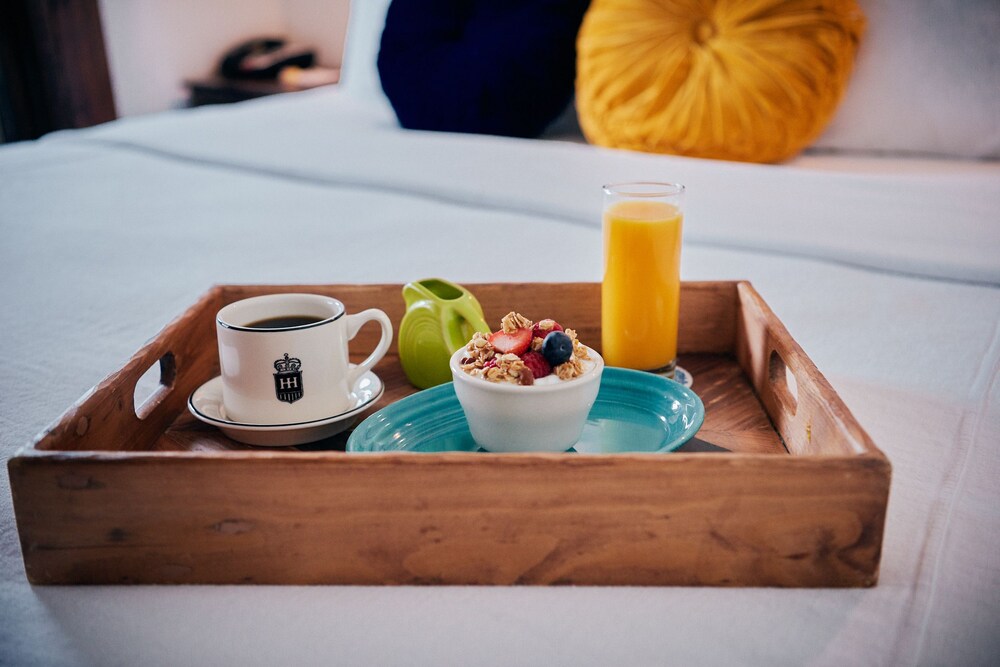 Room Service - Dining