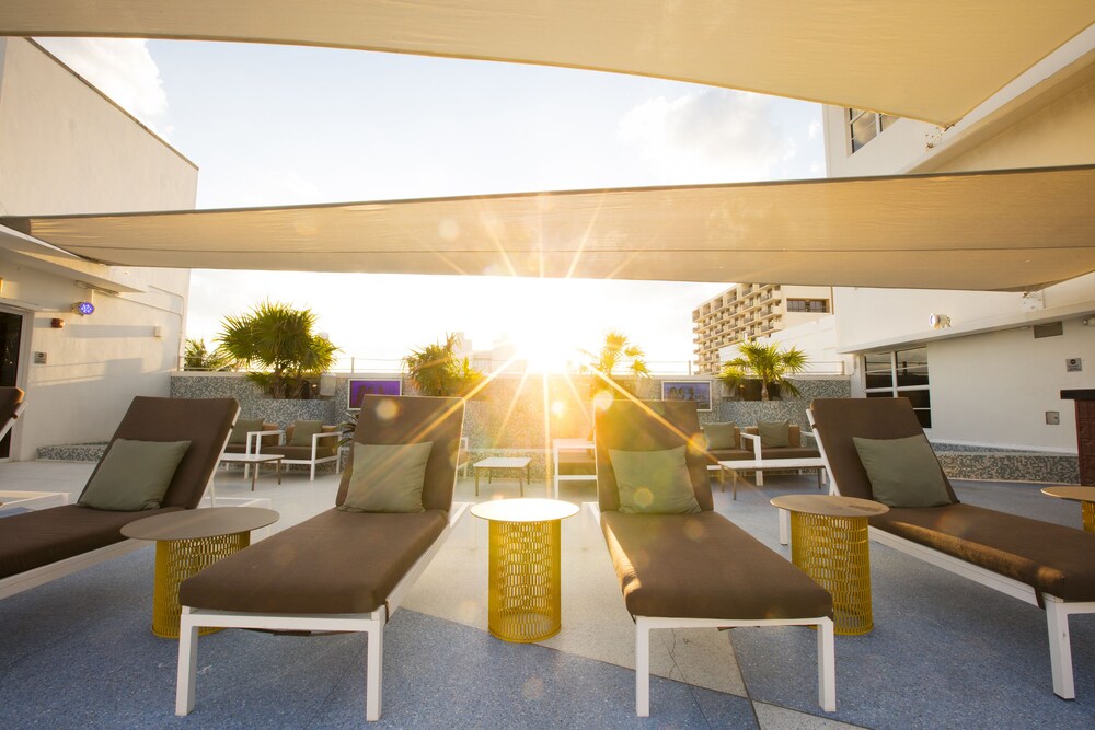 Terrace/patio, Clevelander Hotel – Adults Only