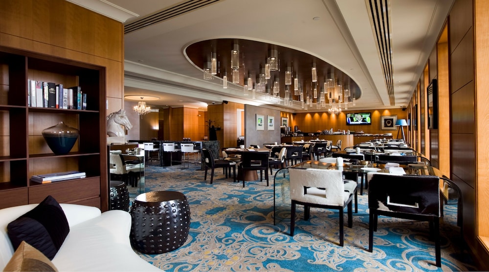 Executive Lounge