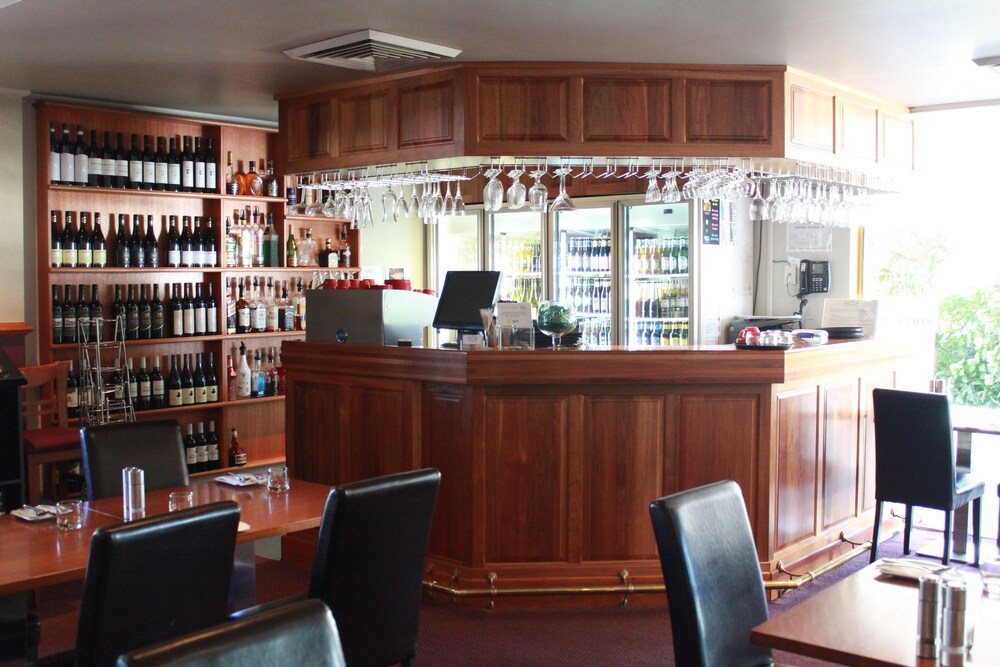 Hotel Bar