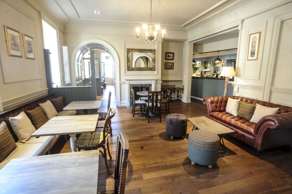 Hotel Bar