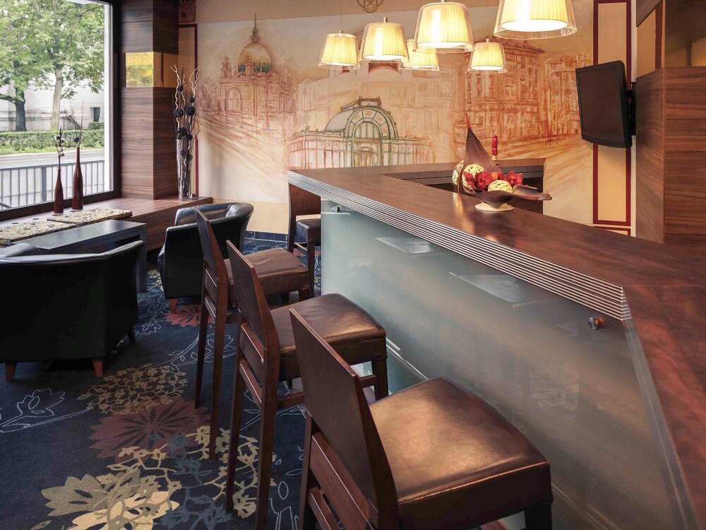 Hotel Bar