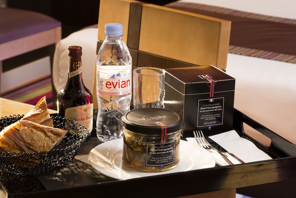Hotel Lounge