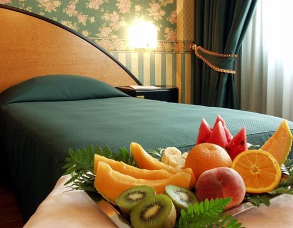 Room Service - Dining