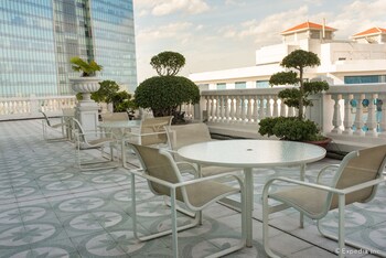 Hotel Lounge