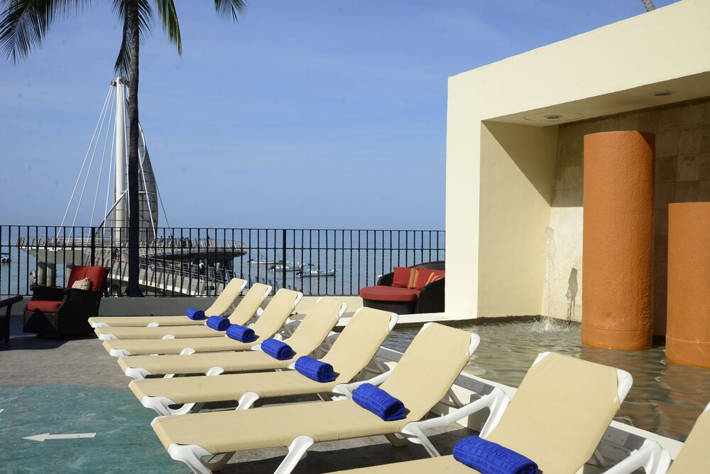 Sundeck