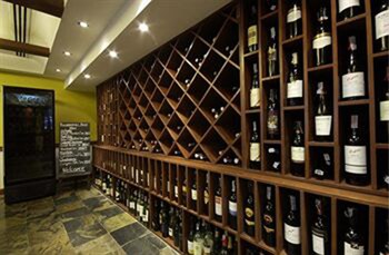 Hotel Bar