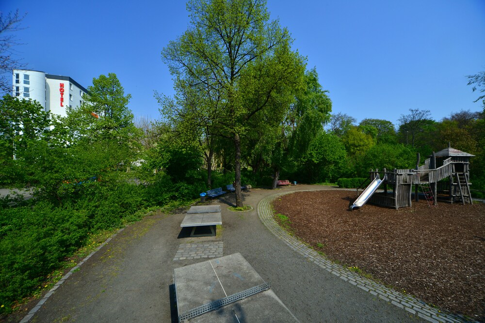 Childrens Play Area - Outdoor
