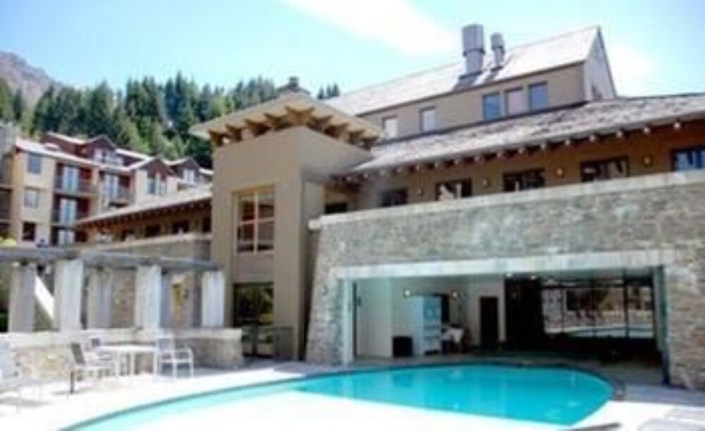 Indoor/Outdoor Pool