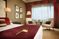 Club Room, 1 King Bed